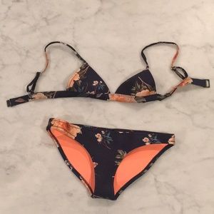 Triangl Bikini set! (or just bottom/top) 😉